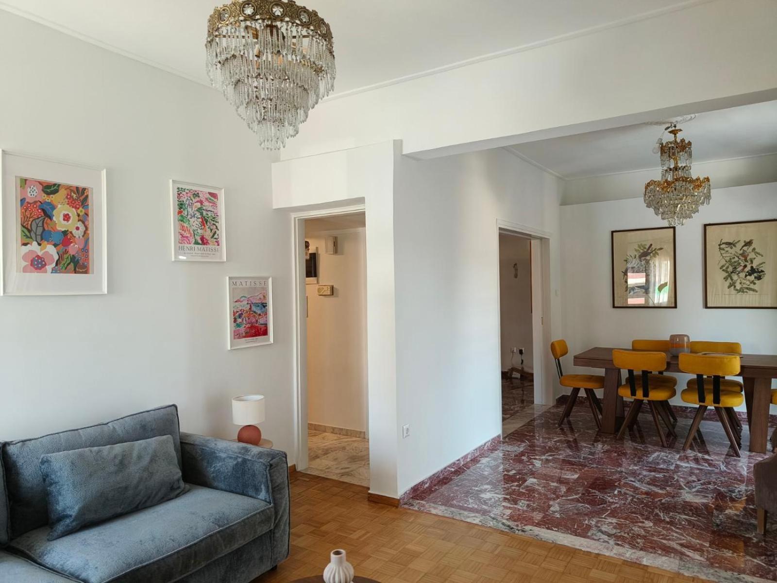 Stylish Artistic Flat With View, Three Min To Metro Apartment Athena Bagian luar foto